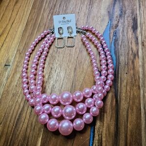 🚨 Sale Pink Beaded Necklace And Earring Bundle